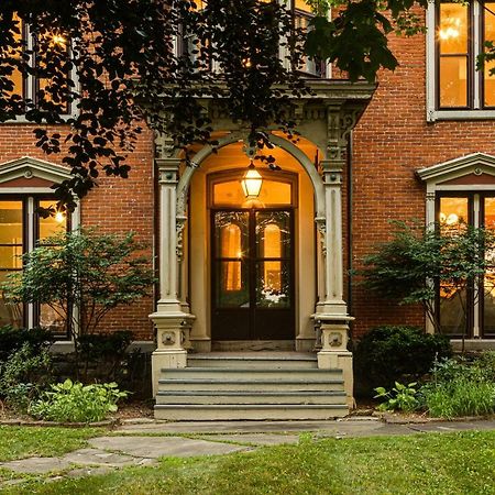 Rosemont Inn Utica Extérieur photo