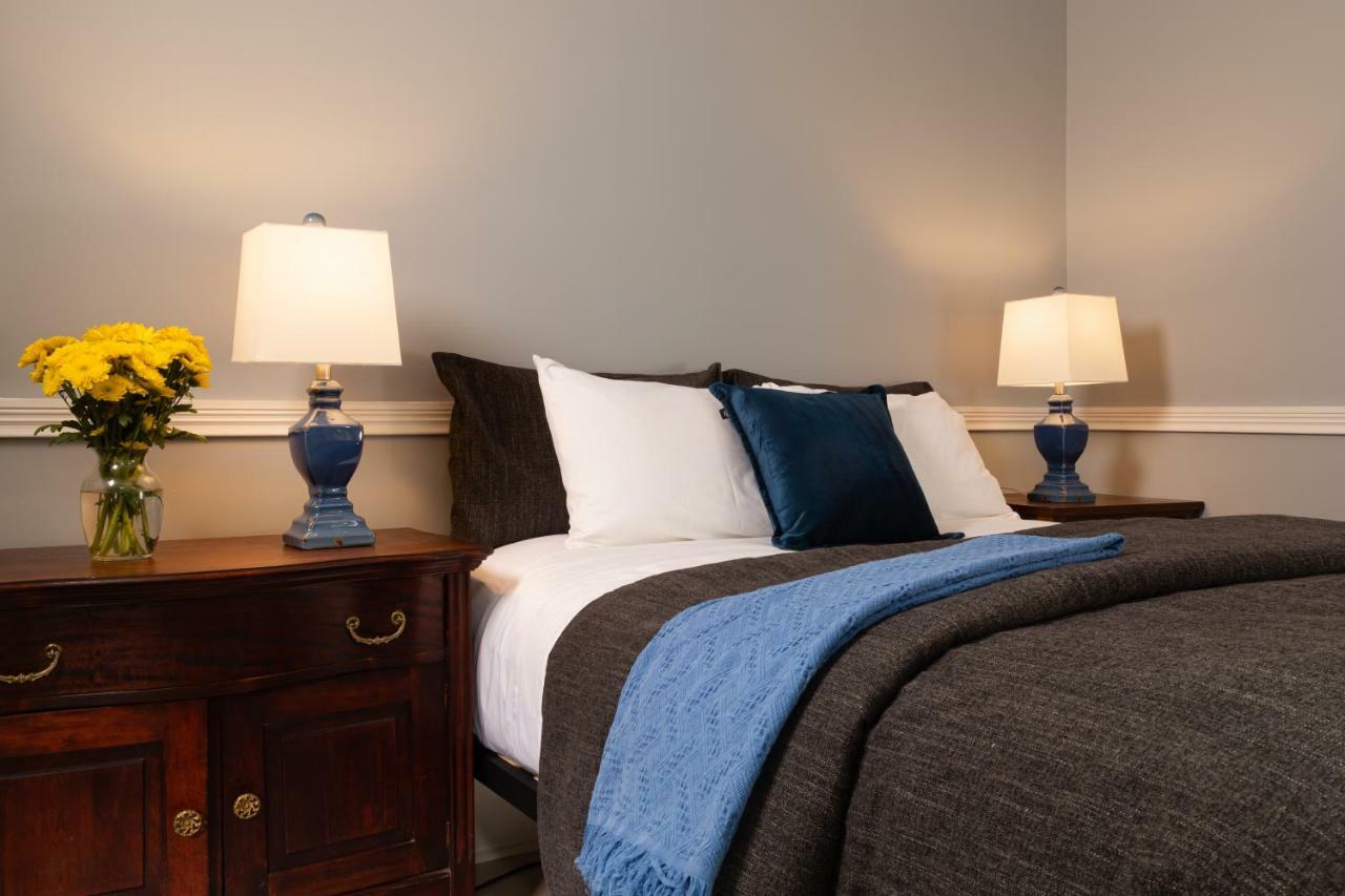 Rosemont Inn Utica Extérieur photo