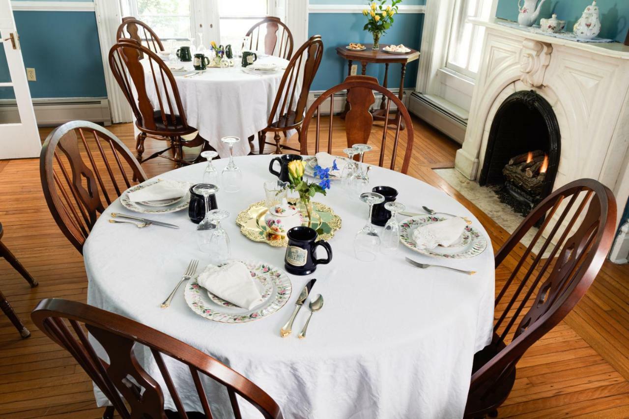 Rosemont Inn Utica Extérieur photo